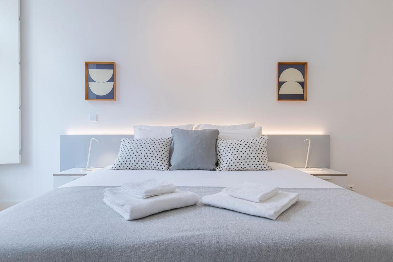 Modern Rustic Flat In Santos By Lovelystay Lisboa Exteriör bild